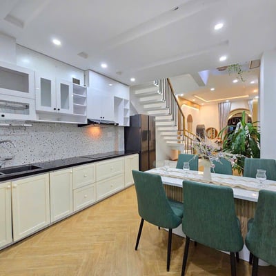 Miete eines Hauses mit 3 Schlafzimmern im Stadtteil Thanh Khe, Da Nang, Vietnam